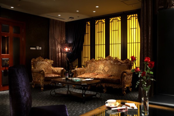 桑拿干蒸武汉：体验独特养生疗法(武汉桑拿汗蒸)