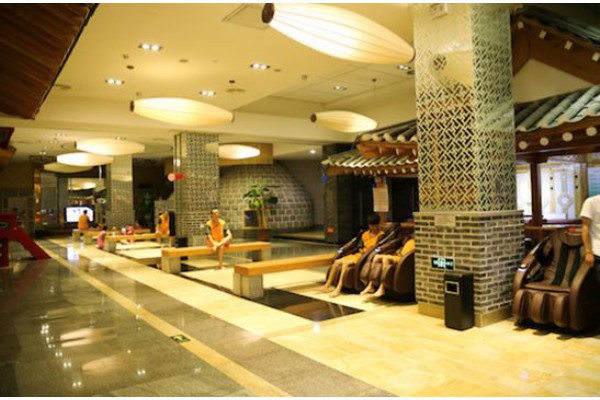 武汉夜生活魅力四射：桑拿论坛为你揭开夜幕下的武汉(武汉夜桑拿生活网)